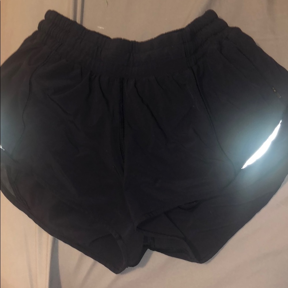 lululemon hotty hot shorts navy blue